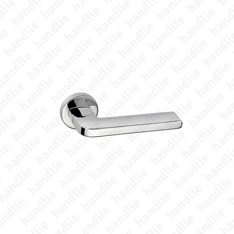 IN.00.241.P.RC08M - Puxador de porta "Golf" - Inox Polido